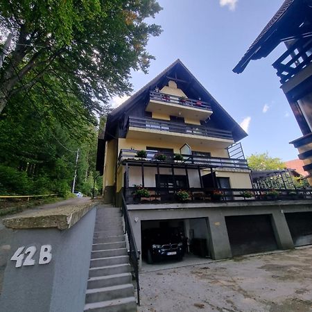 Apartament Kalinderu K1 Buşteni Екстериор снимка